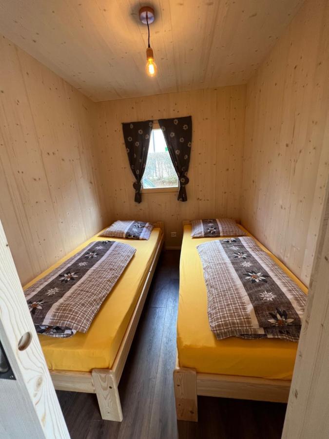 Bungalow Miralago In Camping Cavresc, Via Dal Cavresc 1, 7746 Le Prese-Poschiavo Exterior foto